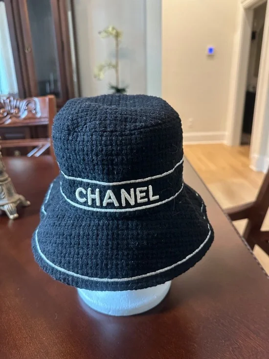 CHANEL Black Bucket Hat with White CC Trim - Picture 2 of 4